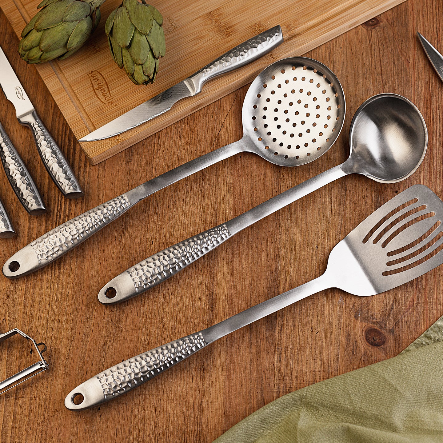 Set 4 Utensilios de servir negros Bergner - Gizmo (1)